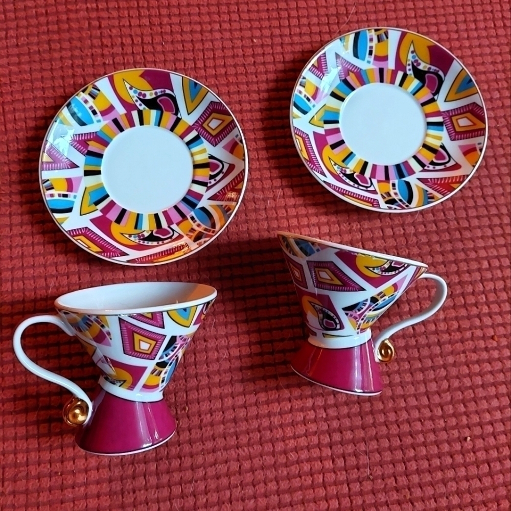 Vintage* Royal Elfreda (2) Asymmetrical Teacup & Saucer Sets